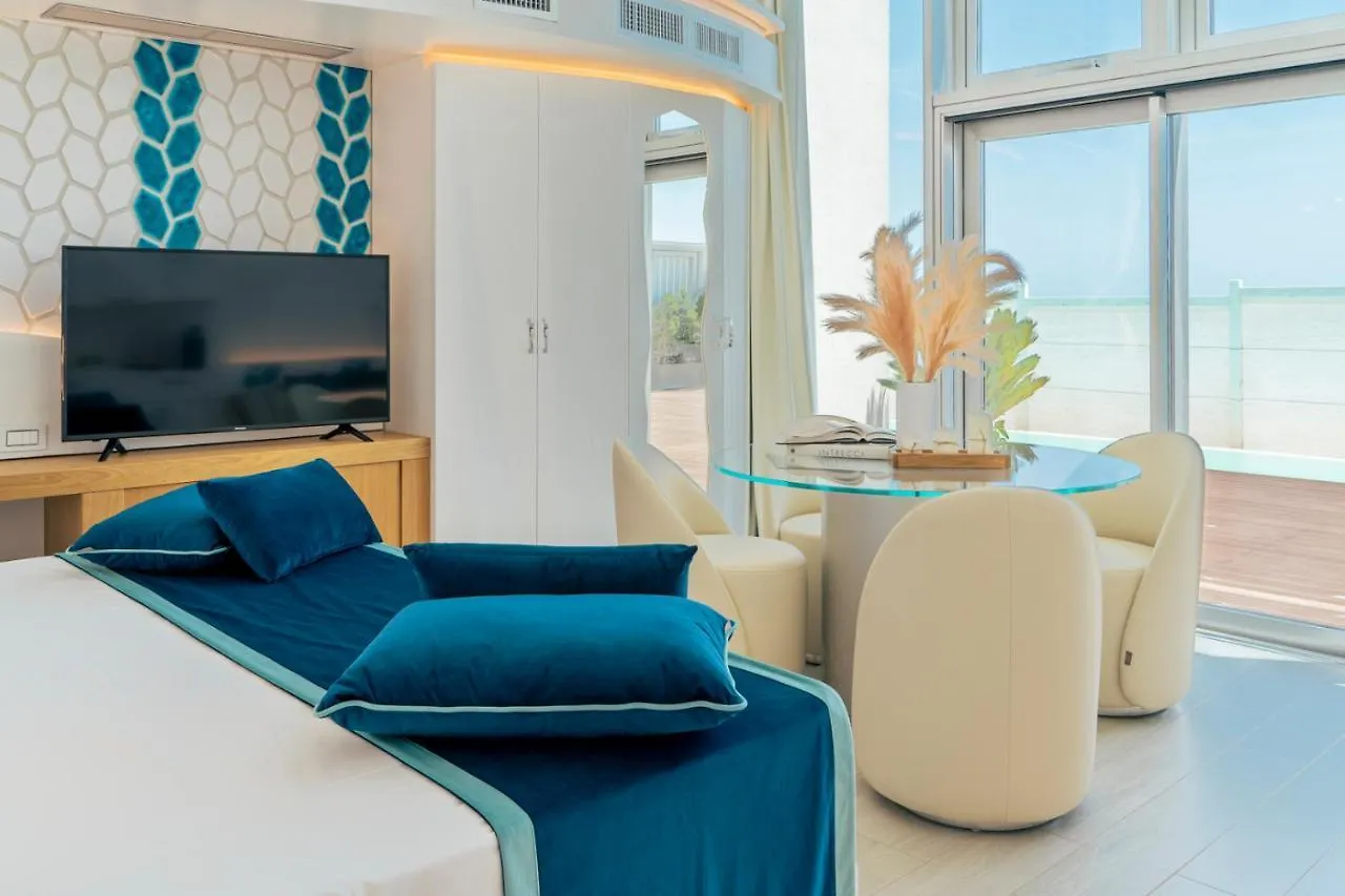 New Bussola Hotel Quartu Sant'Elena 0*,  Italy