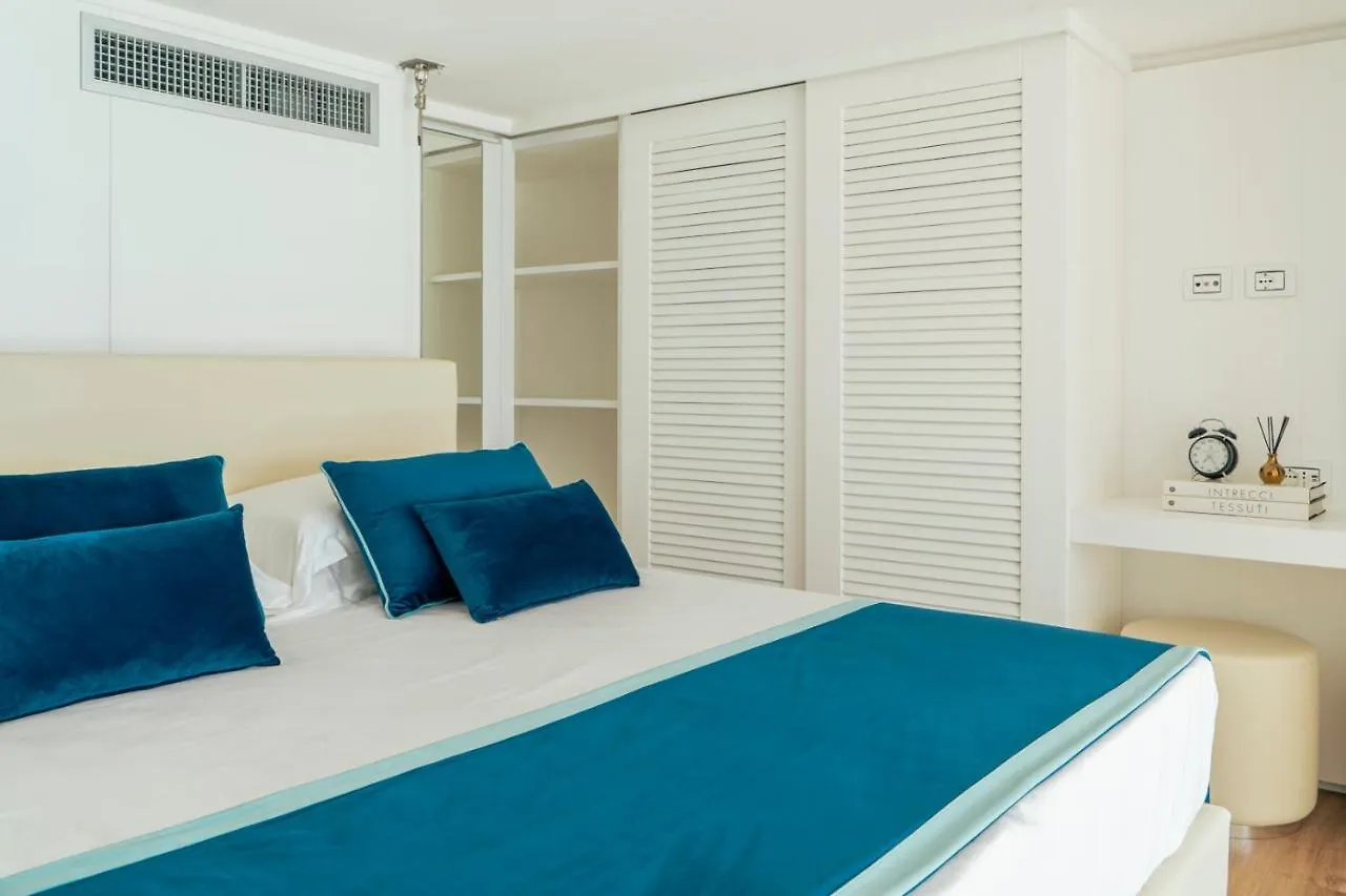 New Bussola Hotel Quartu Sant'Elena 0*,  Italien