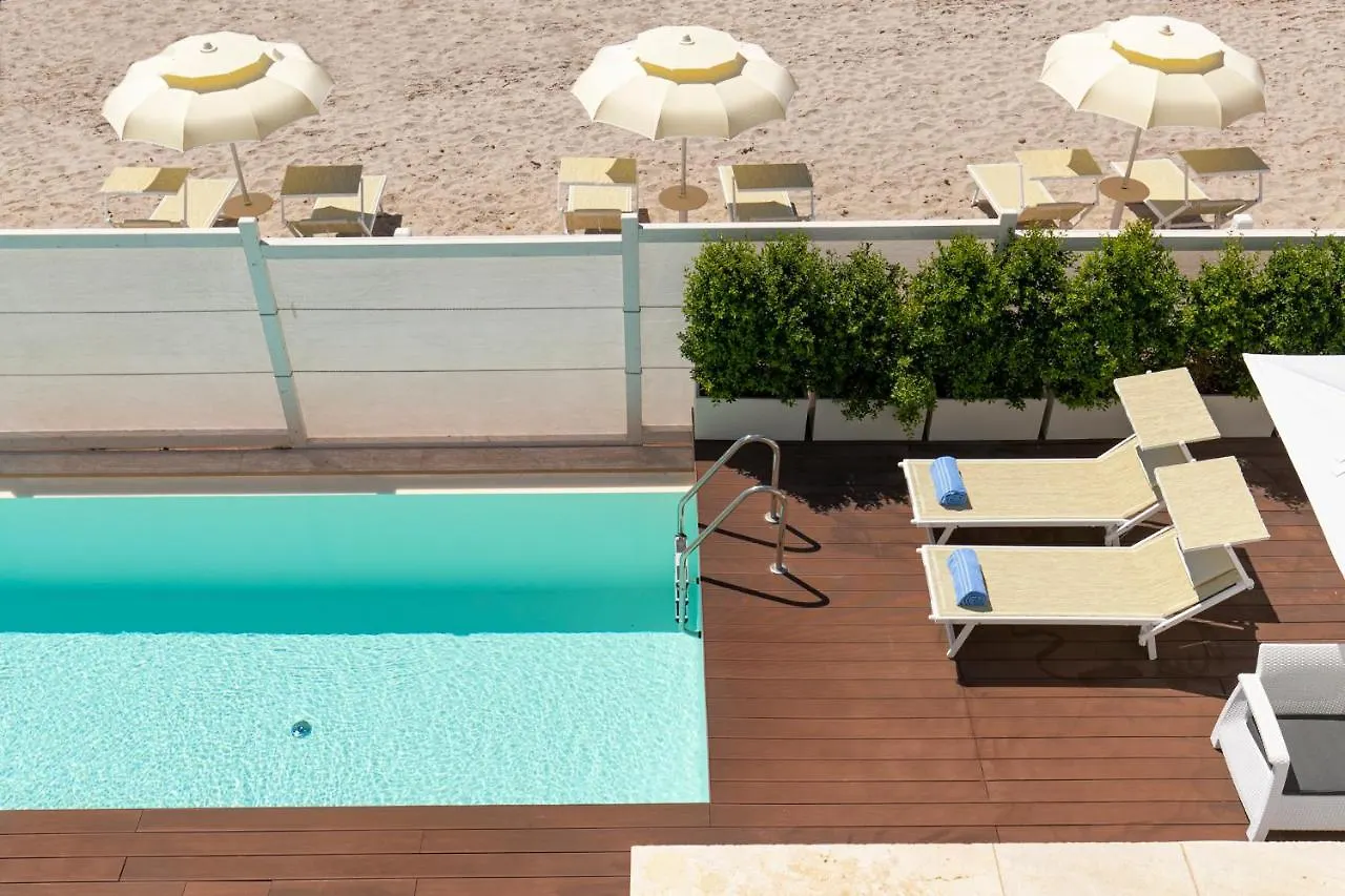 New Bussola Hotel Quartu Sant'Elena 0*,